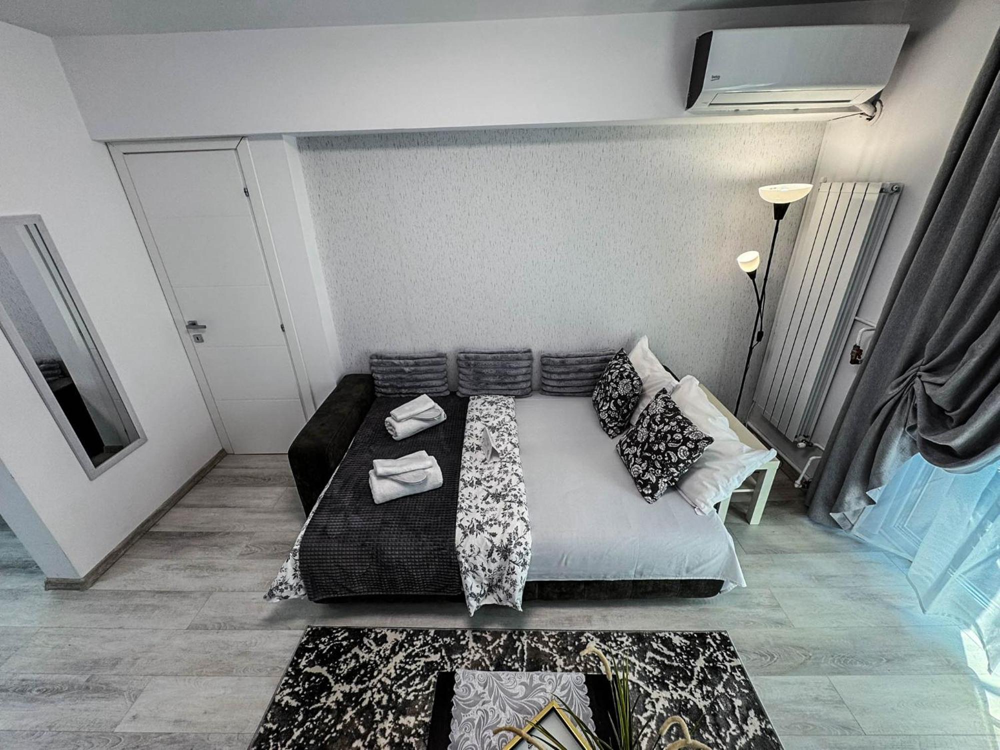 Sunrise Apartments City Center Bukarest Exterior foto